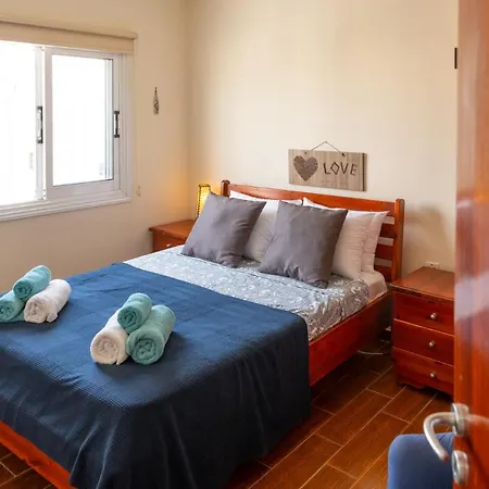 Apartment Gold Feathers Agia Napa