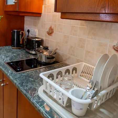 Apartment Gold Feathers Agia Napa